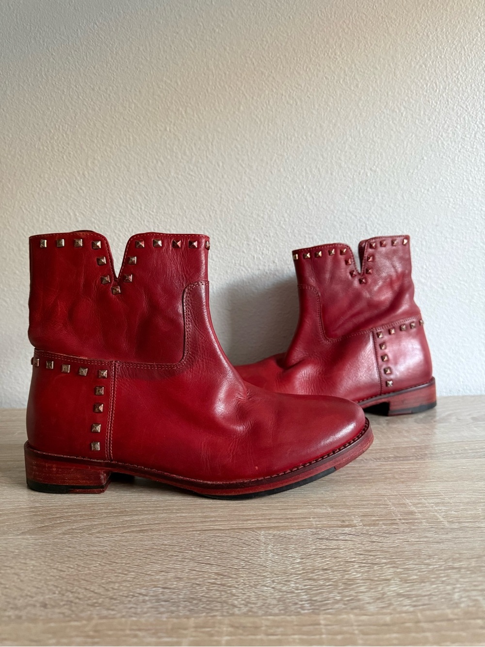 Sheridan Mia Red Leather studded ankle Boots Women’s Sz 9